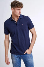 Tommy Hilfiger - חולצת פולו בצבע נייבי - MASHBIR//365