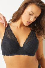 ETAM - חזיית תחרה משולשים בריפוד קל IDOLE בצבע שחור - MASHBIR//365