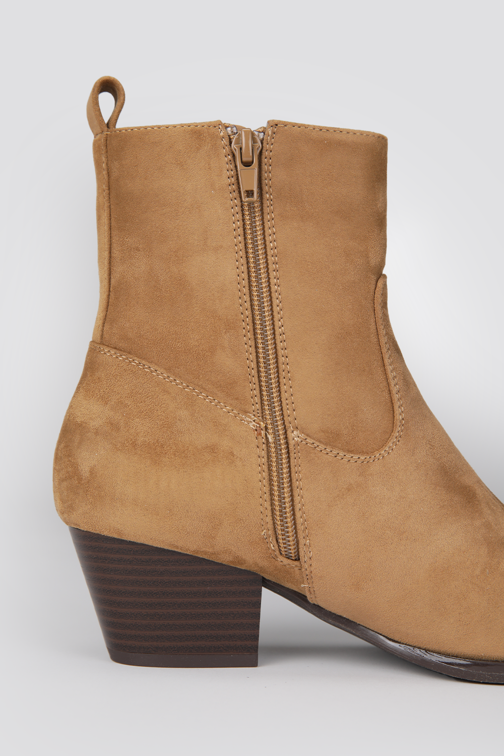 מגפוני עקב דמוי עור Baileyy בצבע חום בהיר