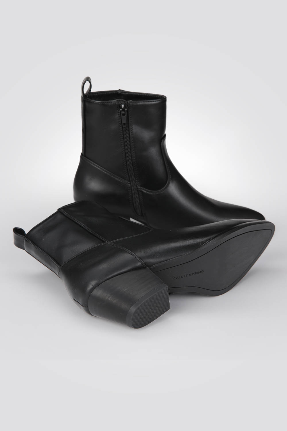 מגפוני עקב דמוי עור Baileyy בצבע שחור