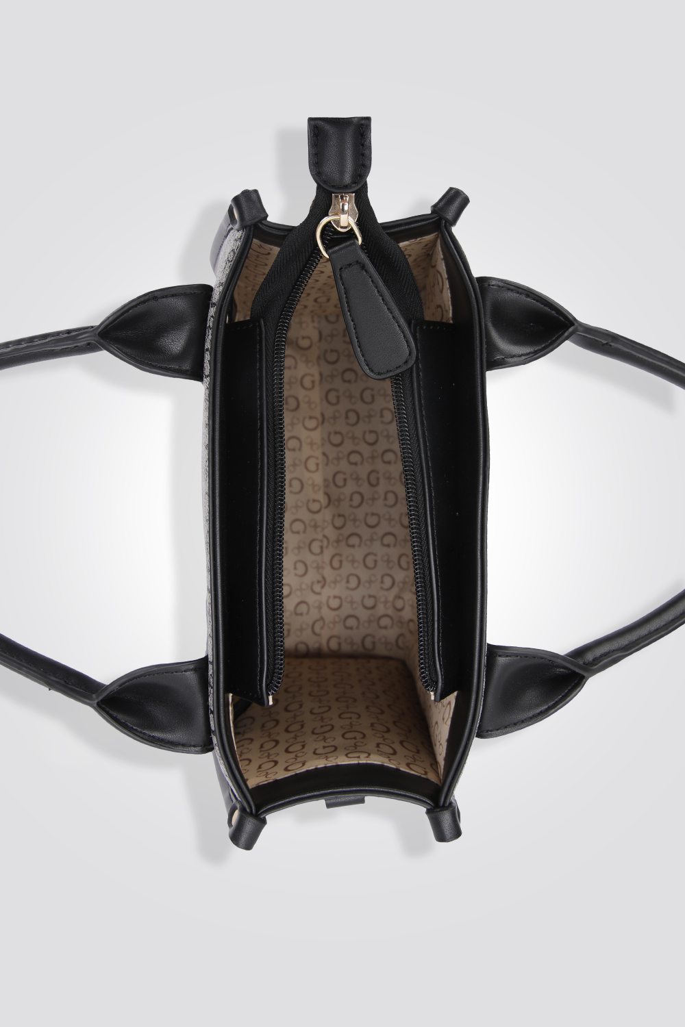 תיק יד עם לוגו בצבע שחור