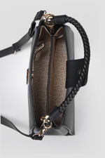 תיק צד דמוי עור לנשים AVERI בצבע שחור