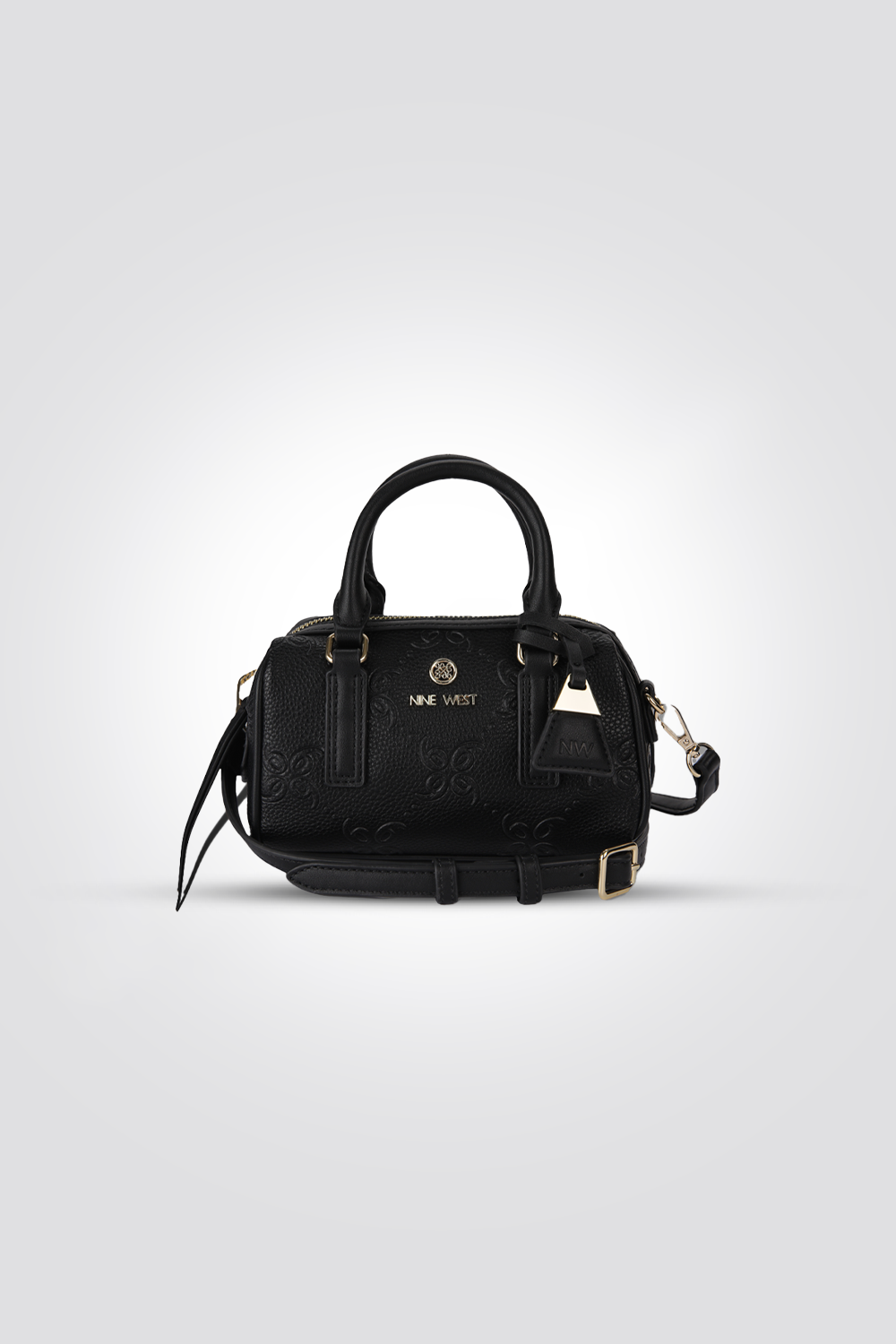 תיק יד בצבע שחור