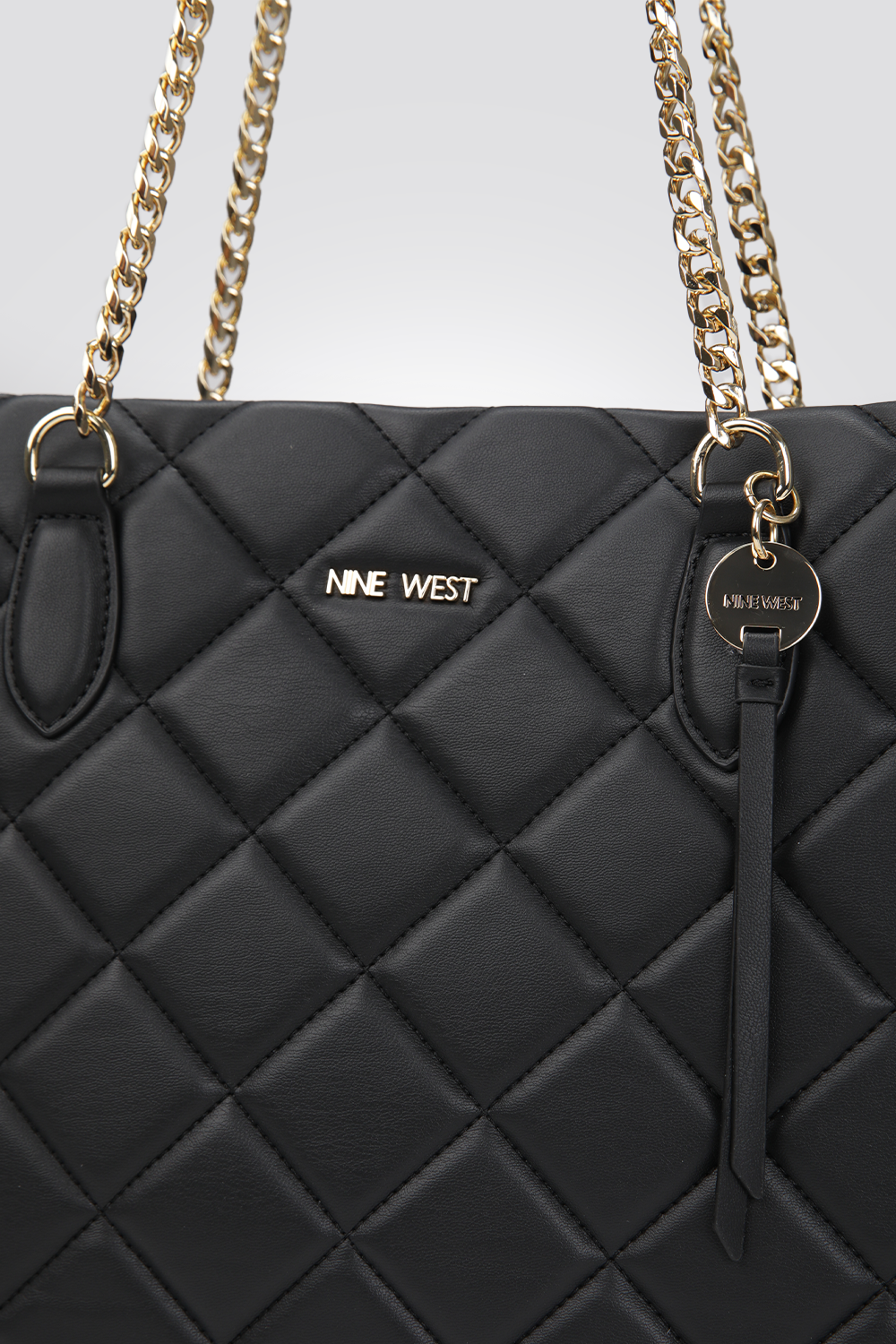 תיק יד מרובע לנשים בצבע שחור