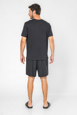 טישירט לגברים בצבע שחור