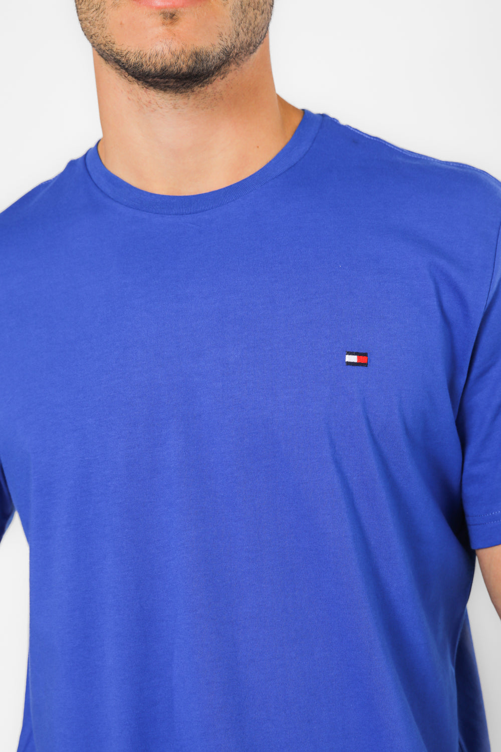 טישרט טומי בצבע כחול