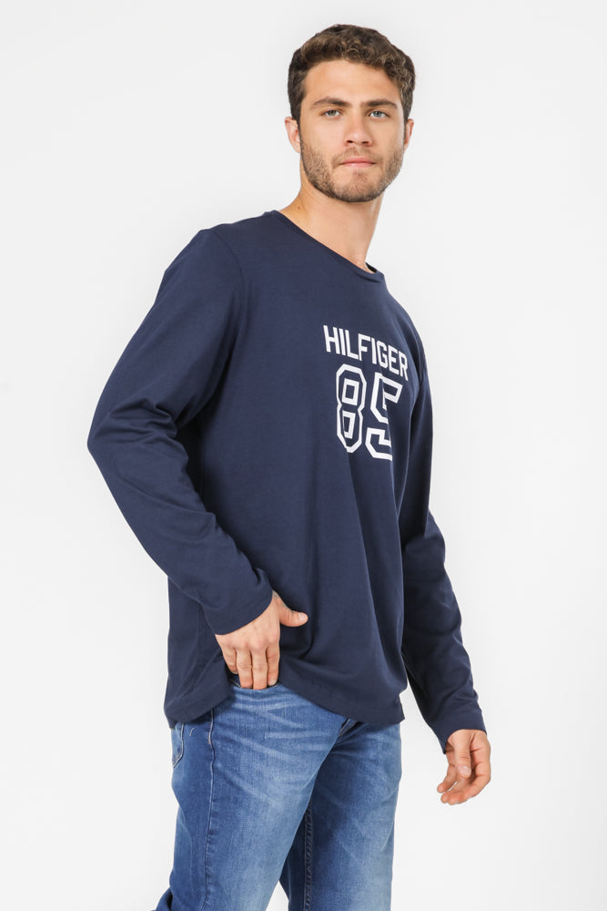 חולצה ארוכה עם הדפס גרפי בצבע נייבי