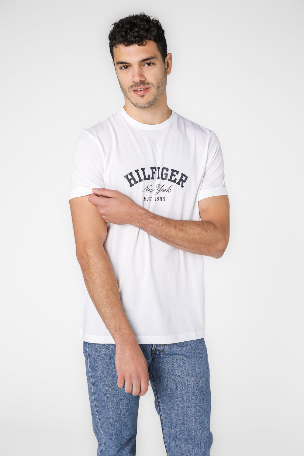 טישירט לגברים בצבע לבן עם הדפס