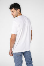 טישירט לגברים עם הדפס 