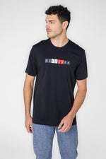 טישירט לגברים בצבע נייבי עם הדפס 