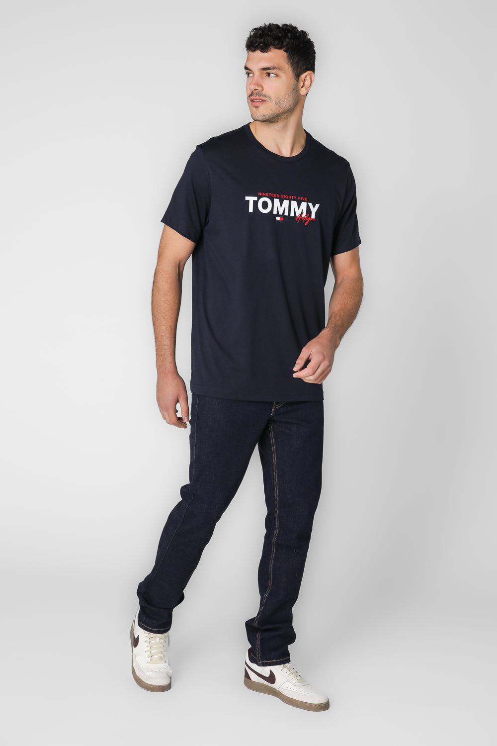 טישירט לגברים עם הדפס 