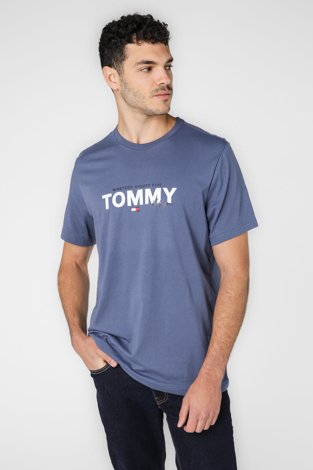 טישירט לגברים עם הדפס 