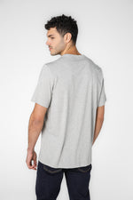 טישירט לגברים עם הדפס 