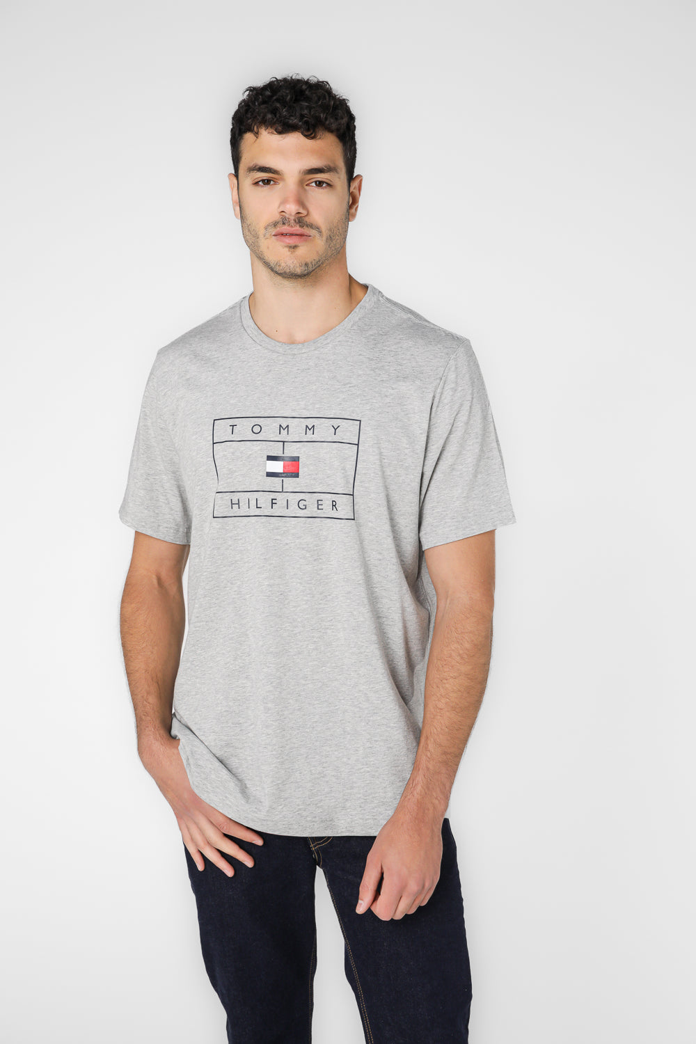 טישירט לגברים עם הדפס 