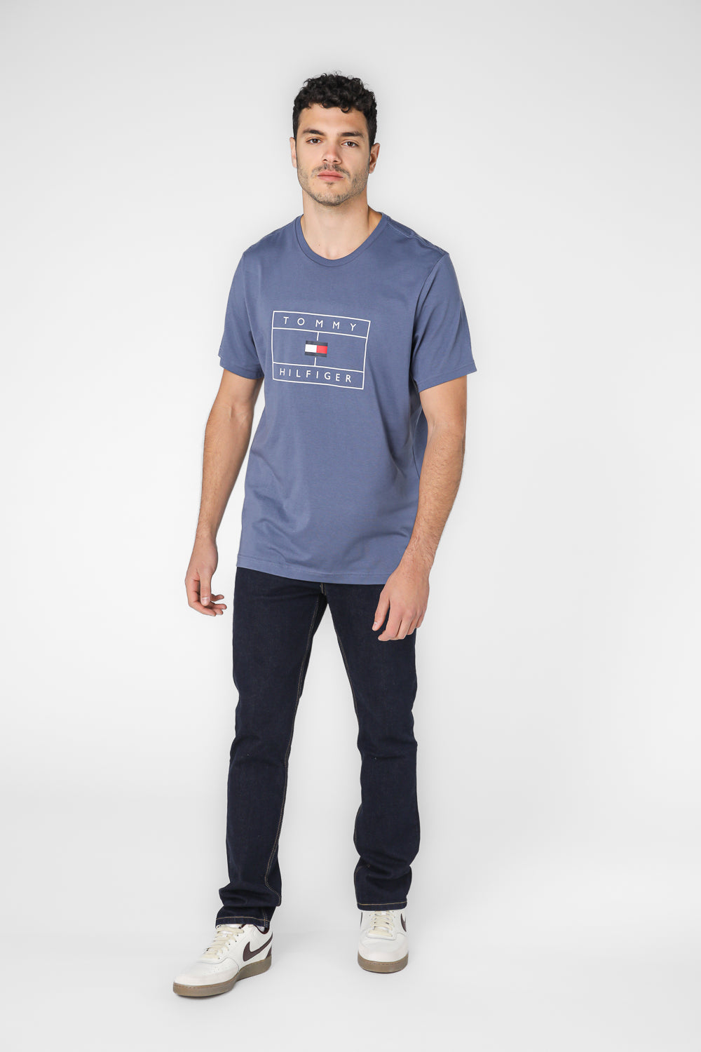 טישירט לגברים עם הדפס 