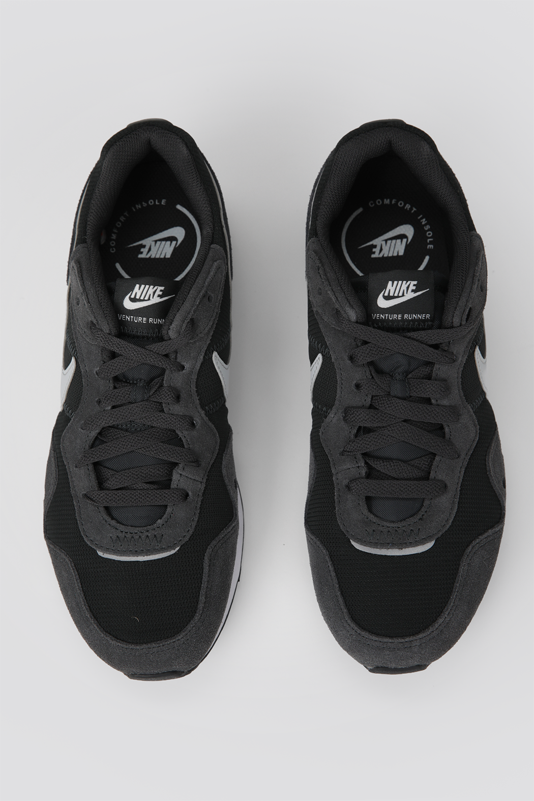 נעלי ספורט Nike Venture Runner לגברים 