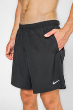 מכנסיים קצרים לגברים Challenger בצבע שחור