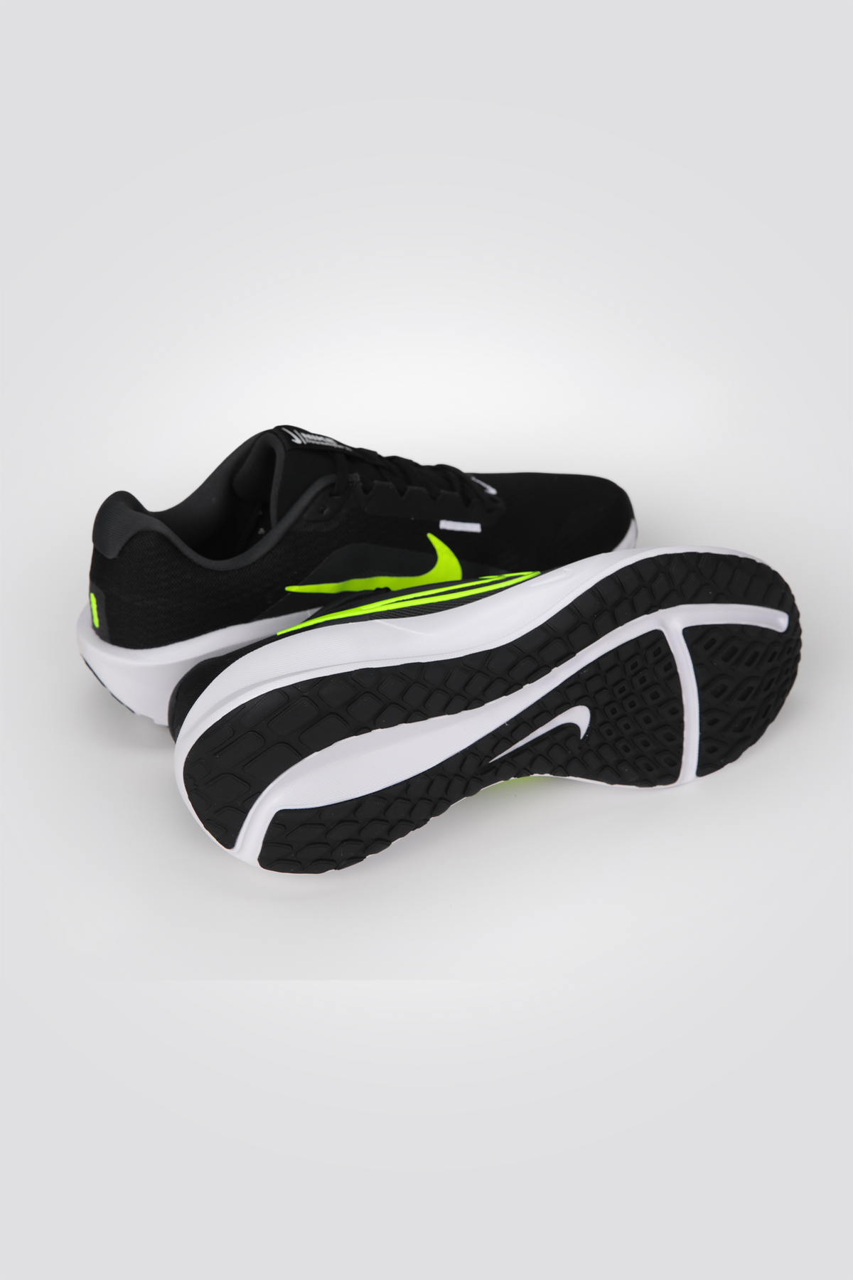 נעלי ספורט Nike Downshifter 13 לגברים 