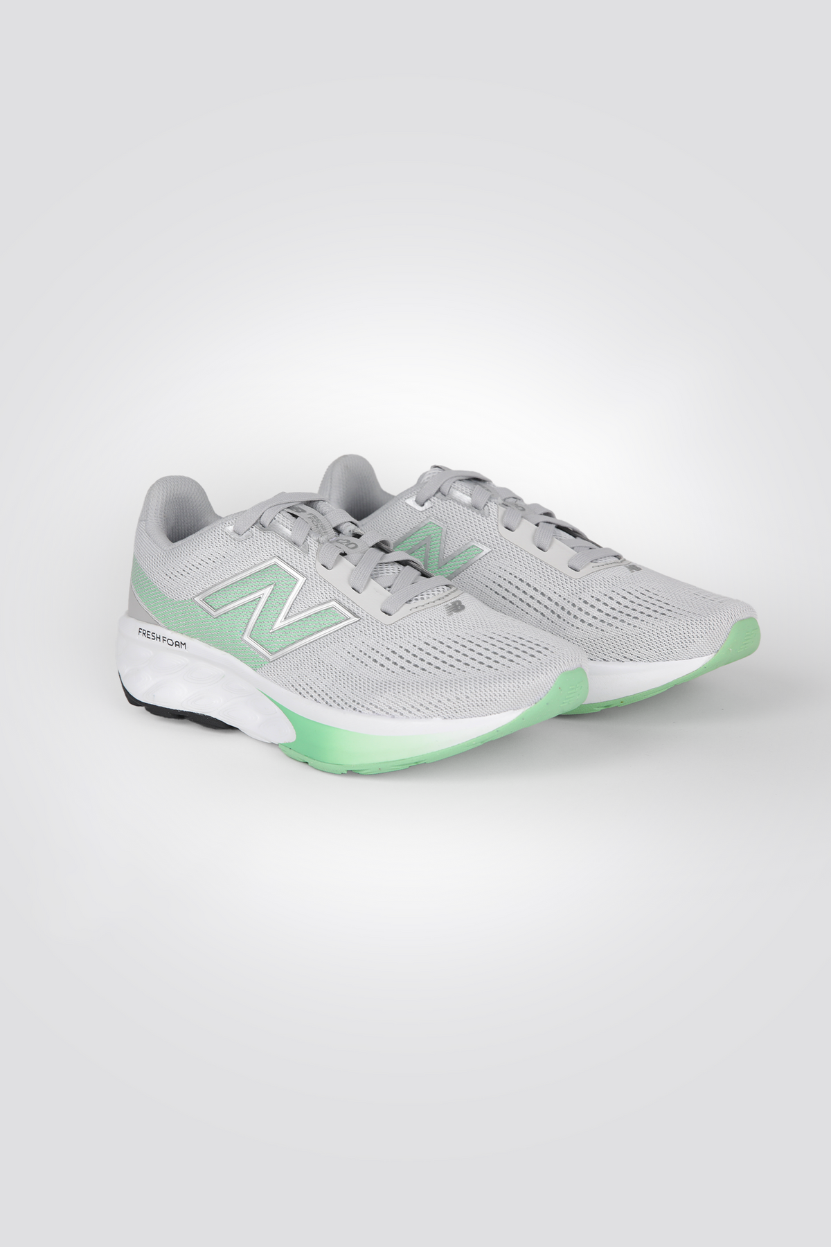 נעלי ספורט W520v9 לנשים