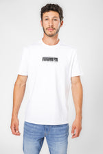 טישירט בצבע לבן לגברים