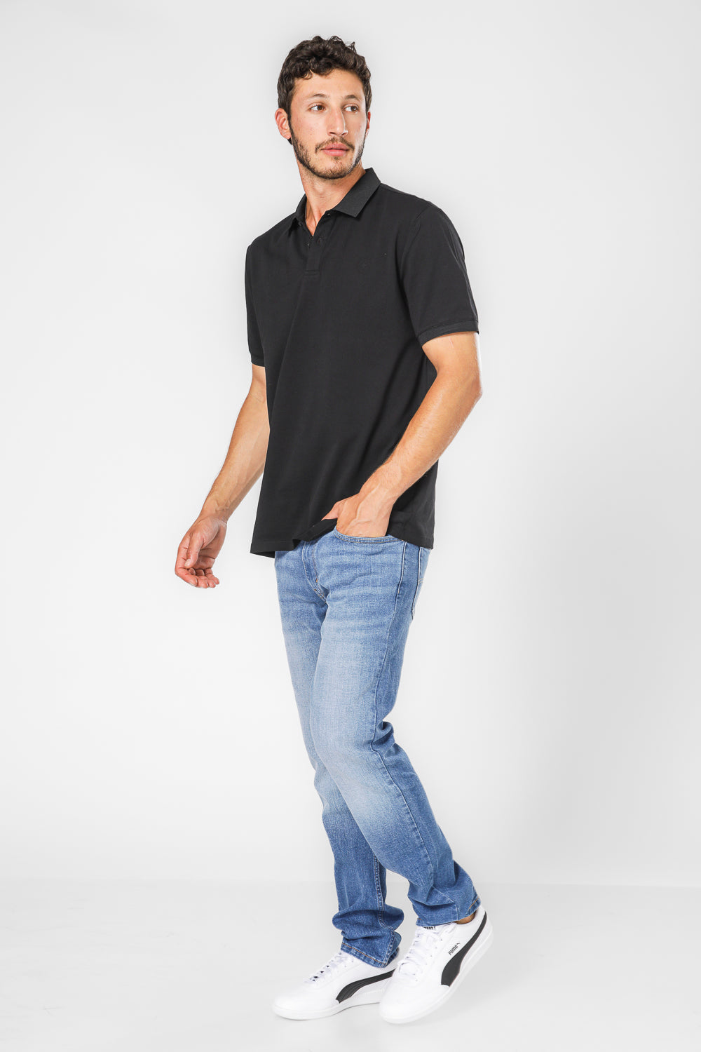 חולצת פולו בצבע שחור לגברים