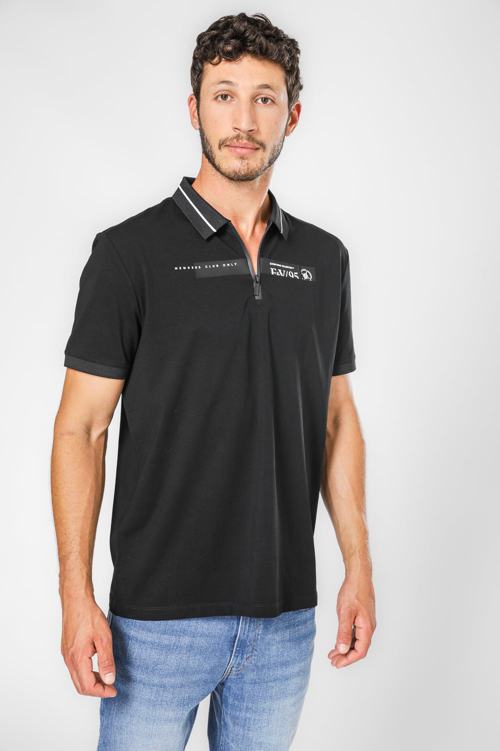 חולצת פולו בצבע שחור לגברים