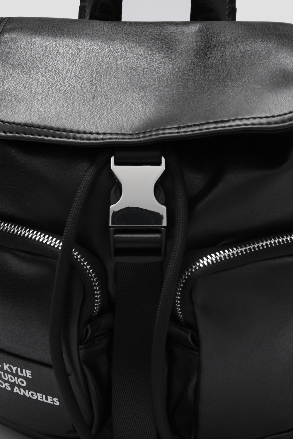 תיק גב דמוי עור לנשים JESSE בצבע שחור