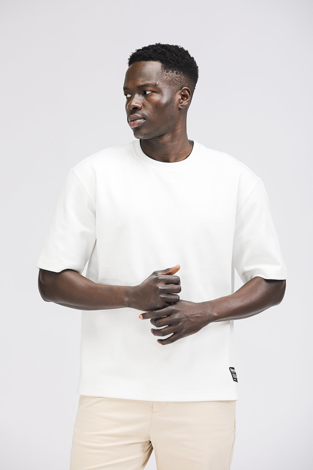 טישירט בגזרה קלאסית עם כיתוב | קנת קול 