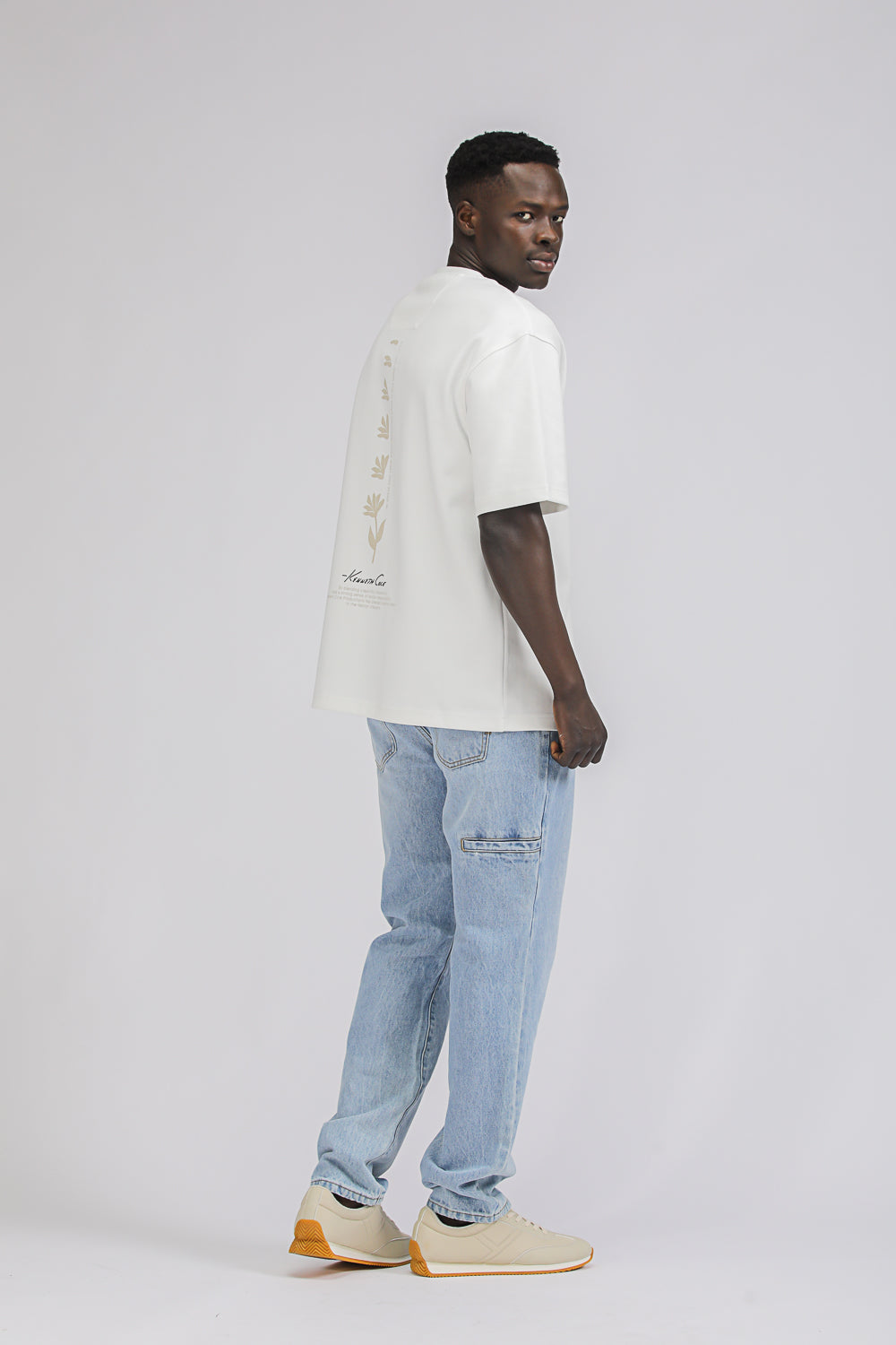 טישירט בגזרת אוברסייז עם הדפס פרח | קנת קול