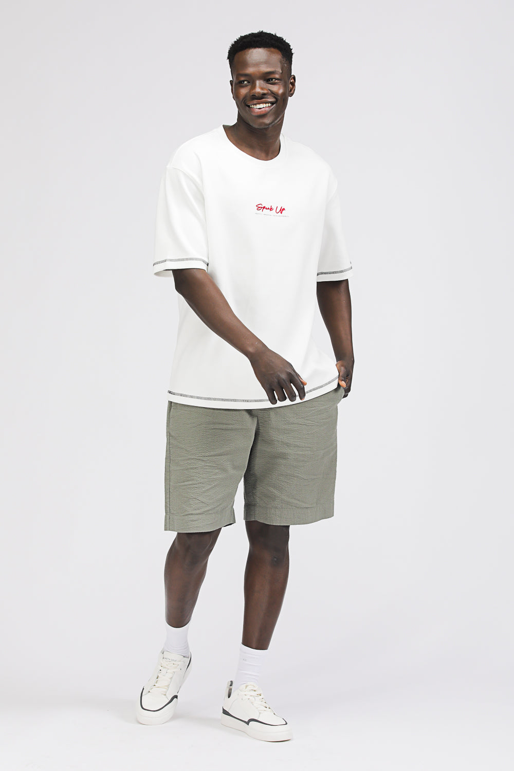 טישירט בגזרת אוברסייז עם הדפס | קנת קול