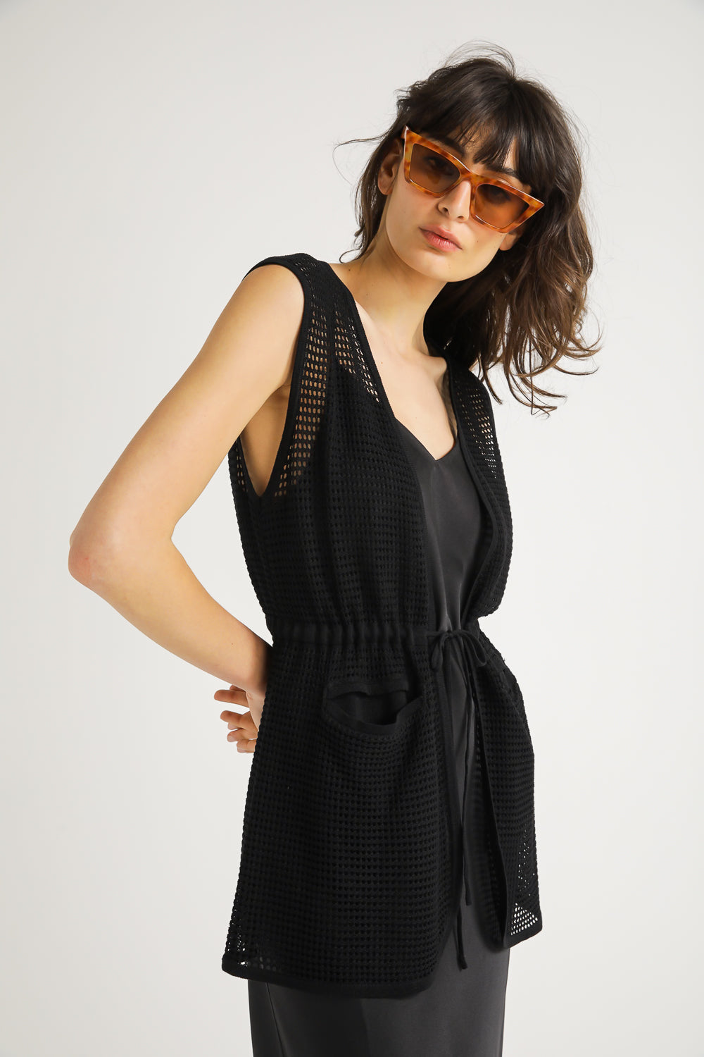 ווסט רשת שחור עם קשירה קדמית | קנת קול