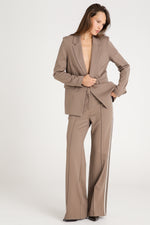 בלייזר מחויט בגזרה קלאסית | קנת קול