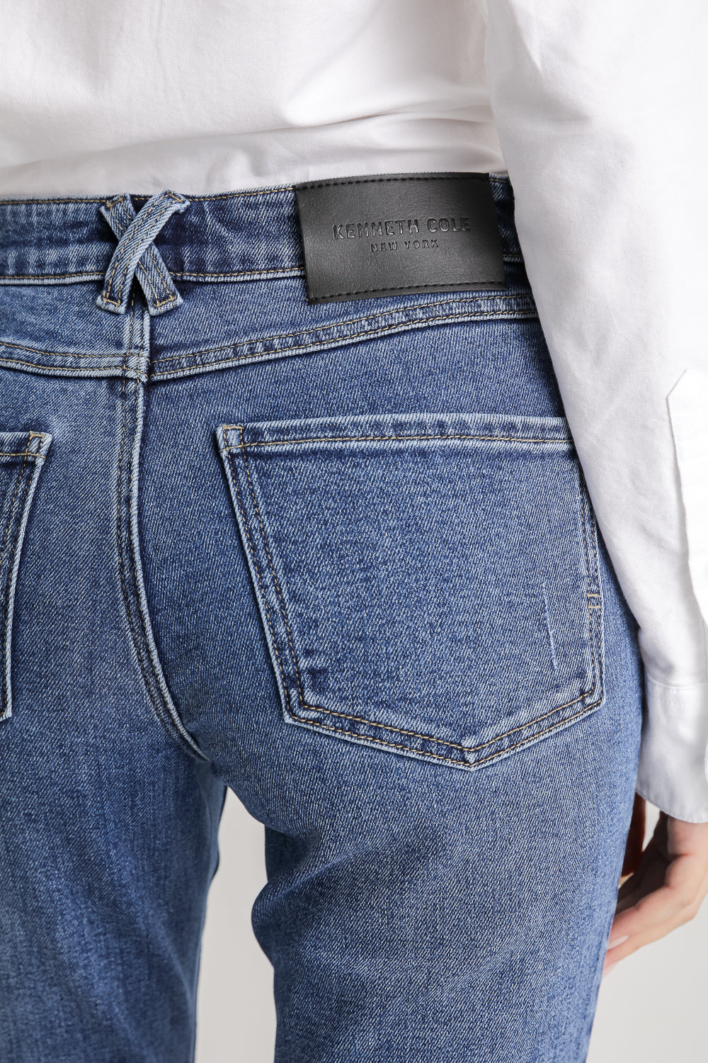מכנסי ג'ינס בגזרת Boot cut לנשים | קנת קול