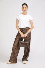 טישירט לנשים בגזרה קלאסית | קנת קול