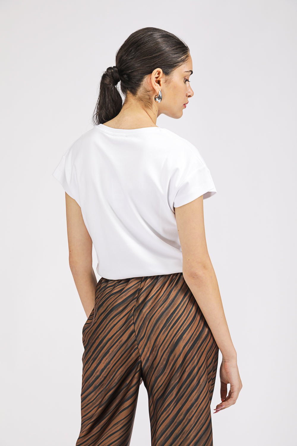 טישירט לנשים בגזרה קלאסית | קנת קול