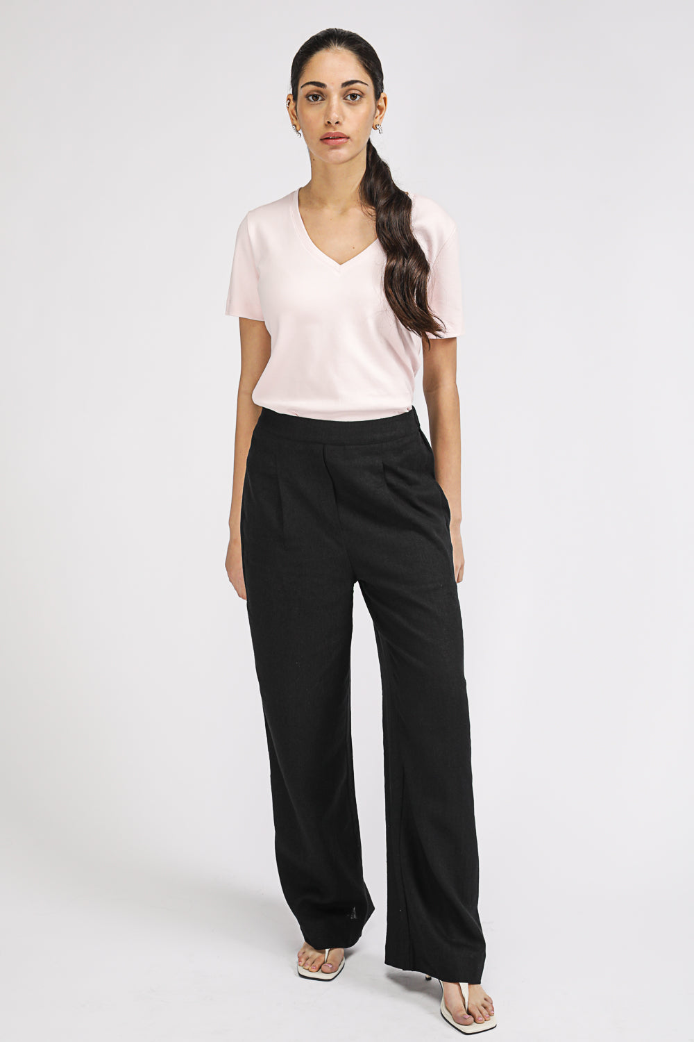 טישירט לנשים מפתח V בגזרה קלאסית | קנת קול