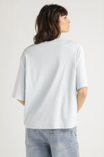 טישירט לנשים בגזרה ישרה | קנת קול