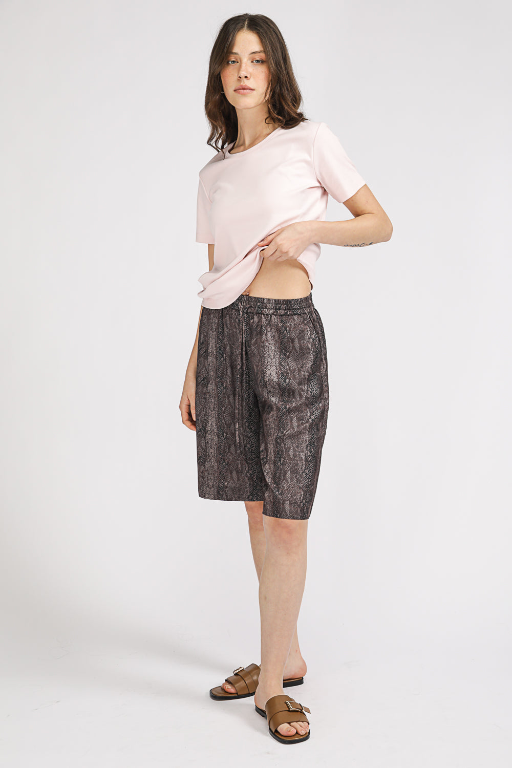 טישירט לנשים בגזרה ישרה | קנת קול