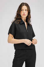 ג'קט בגזרה מחויטת עם שרוולים קצרים | קנת קול