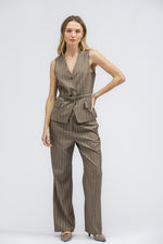 ווסט בגזרה מחויטת עם חגורה | קנת קול 