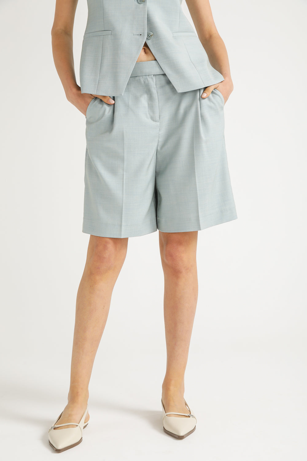 ברמודה בגזרה מחויטת | קנת קול