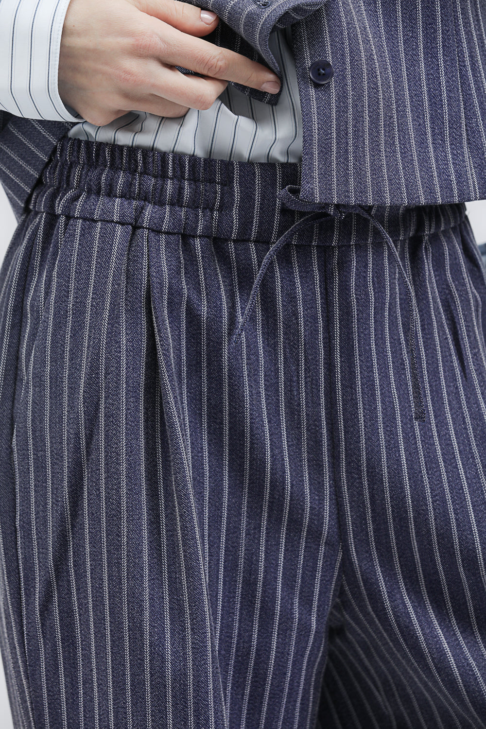 מכנסיים בגזרה רחבה עם הדפס פסים | קנת קול