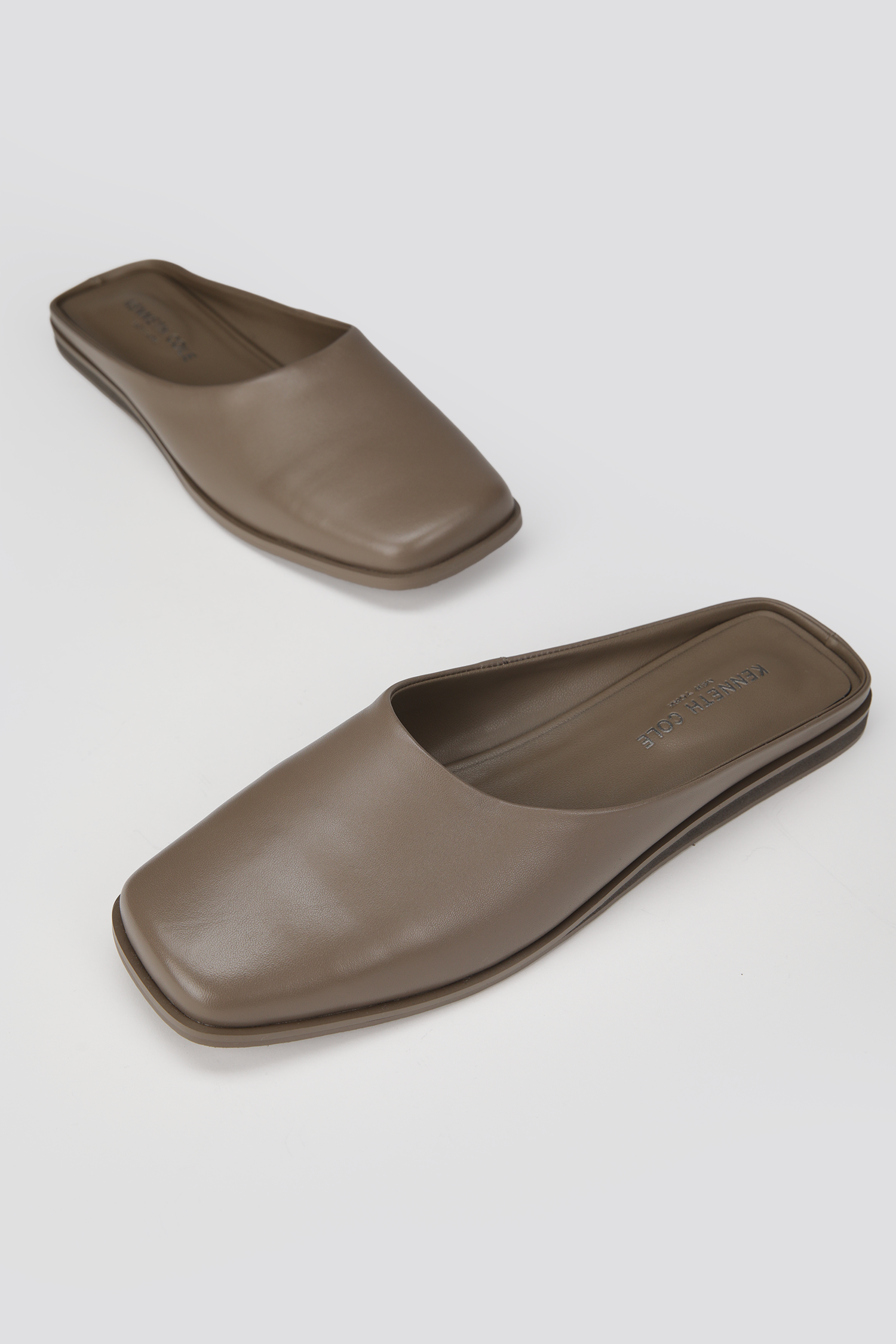 כפכפי עור שטוחות לנשים | קנת קול 