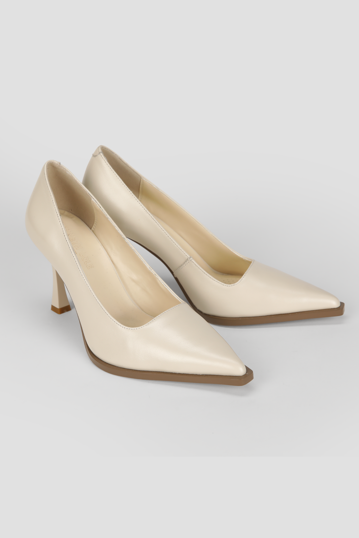 נעלי עקב שפיץ לנשים | קנת קול