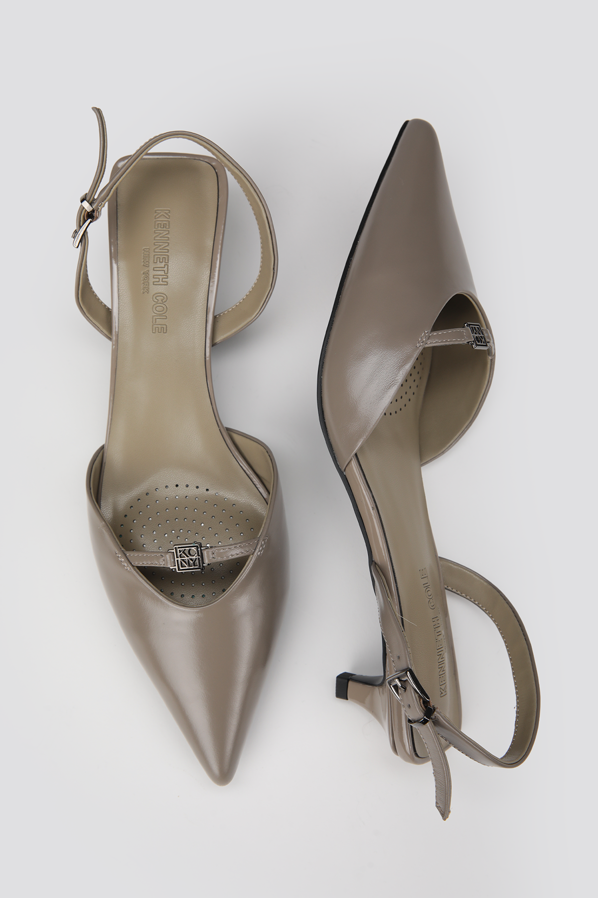 נעלי שפיץ עם עקב נמוך | קנת קול 