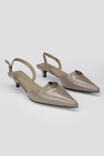 נעלי שפיץ עם עקב נמוך | קנת קול 