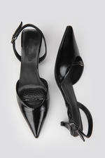 נעלי שפיץ עם עקב נמוך | קנת קול 