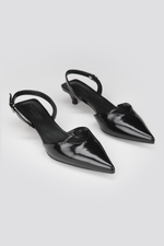 נעלי שפיץ עם עקב נמוך | קנת קול 