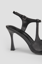 נעלי עקב שפיץ לנשים | קנת קול