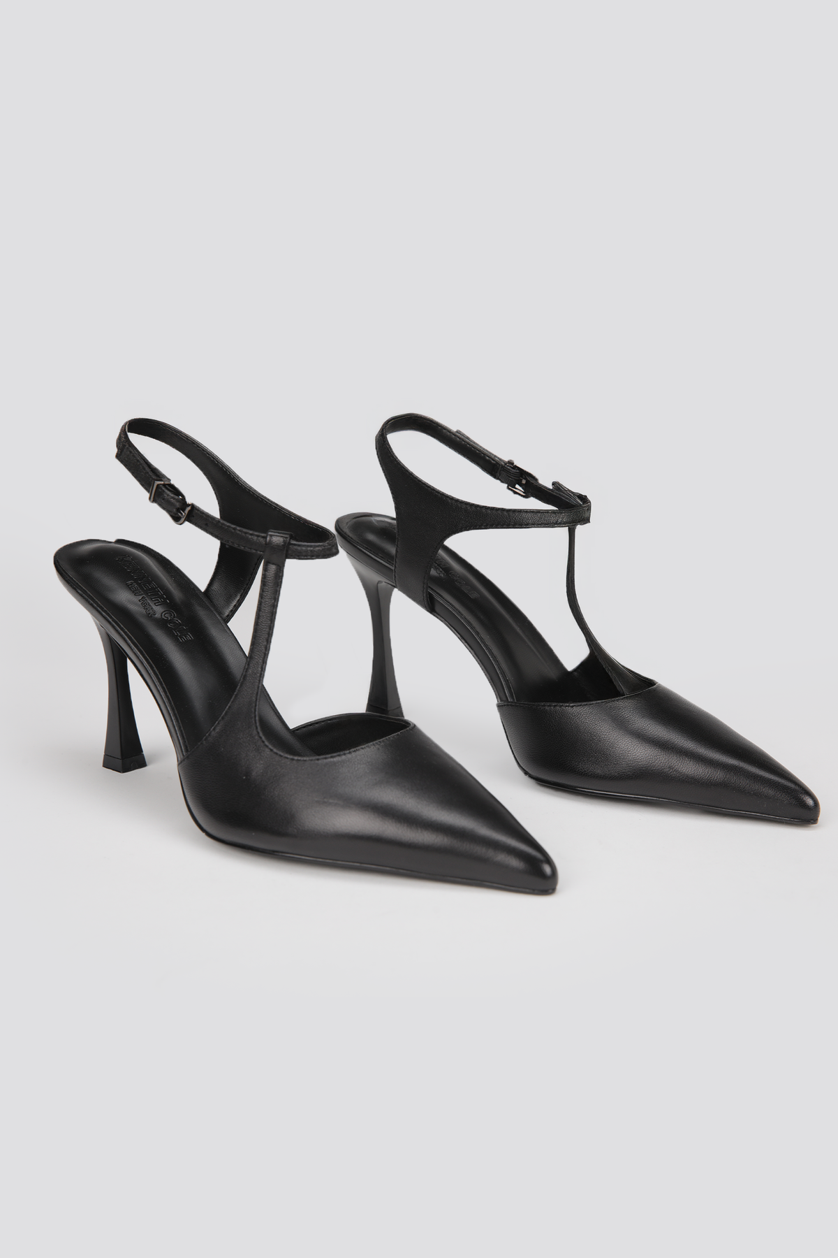 נעלי עקב שפיץ לנשים | קנת קול